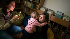 Životní historka: V knihovně mi dcera jednou větou převrátila mateřství naruby