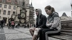 Životní historka: Na Staromáku mi řekla ano. O pár minut později přišla rána